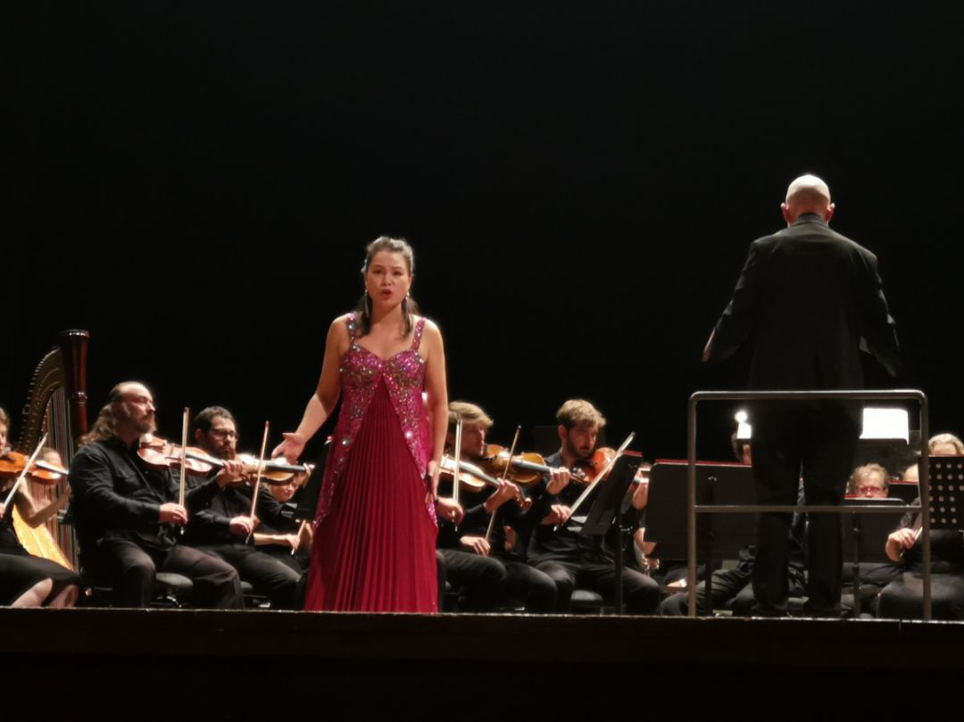 芬享艺术家——女高音歌唱家姚建蓉在达芬奇故乡用歌声致敬大师(图2)