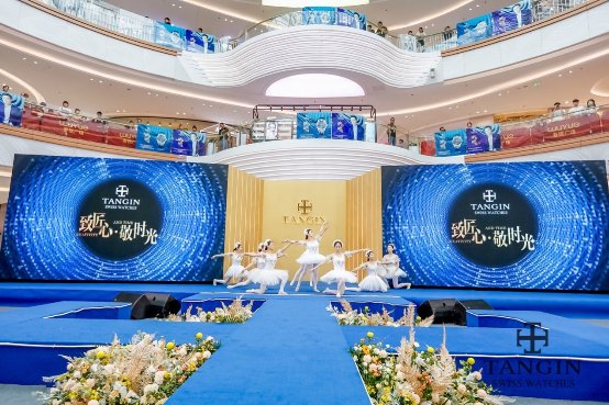 严屹宽空降瑞士天珺表新品发布会，敬献天珺时光(图3)