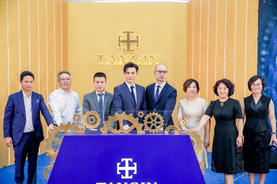 严屹宽空降瑞士天珺表新品发布会，敬献天珺时光(图10)