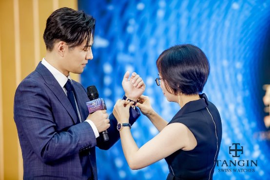 严屹宽空降瑞士天珺表新品发布会，敬献天珺时光(图11)