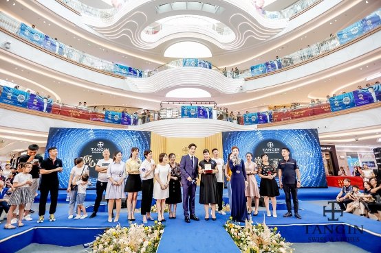 严屹宽空降瑞士天珺表新品发布会，敬献天珺时光(图13)