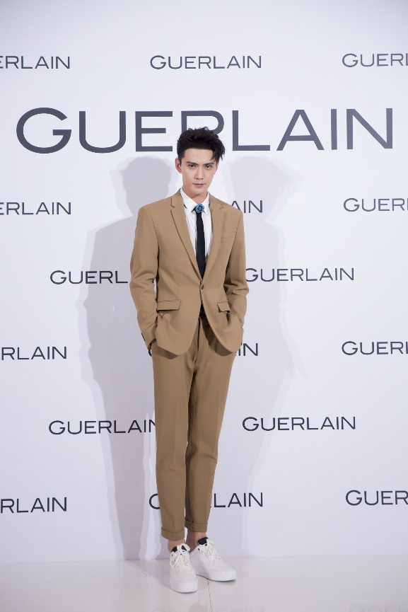 品王者之香 赏蜂姿彩瓶 法国娇兰携品牌挚友徐正溪盛大揭幕杭州精品香水展(图2)