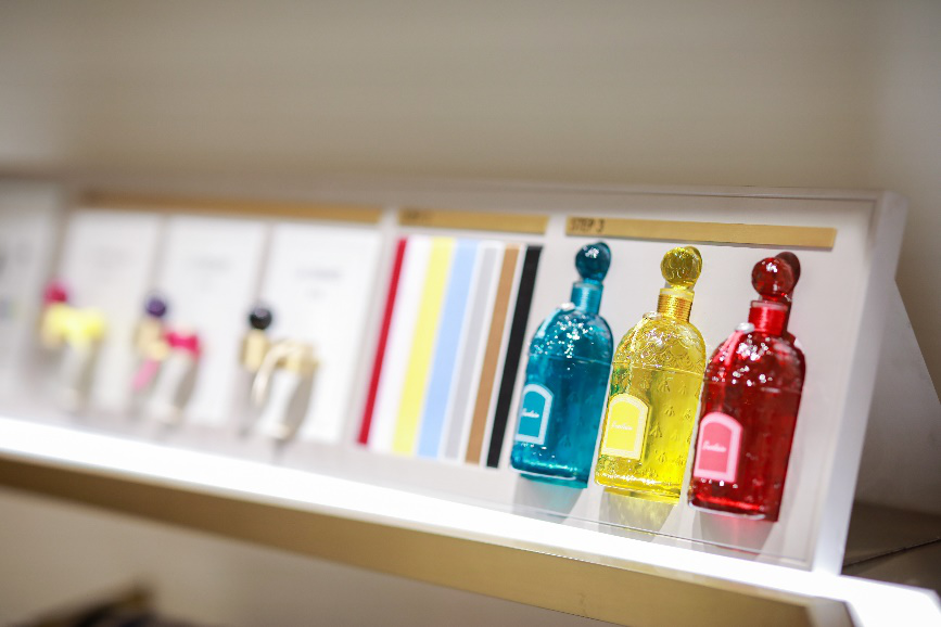 品王者之香 赏蜂姿彩瓶 法国娇兰携品牌挚友徐正溪盛大揭幕杭州精品香水展(图4)