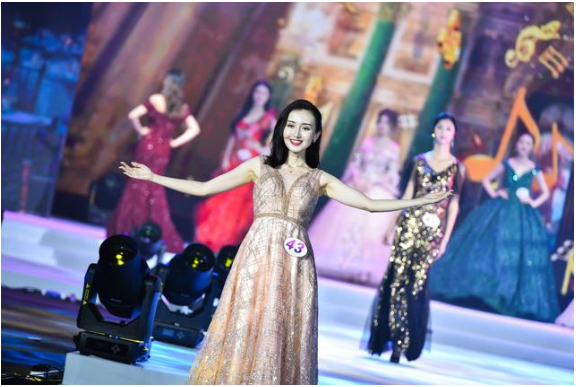 新疆姑娘美热依夺得第59届国际小姐中国大赛冠军(图4)
