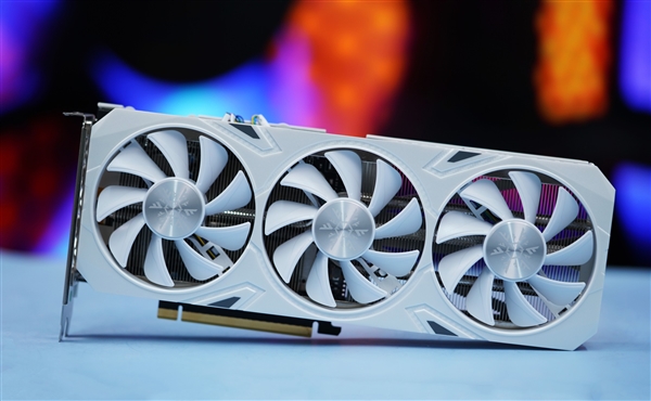 纯白外壳淡雅清新！耕升RTX 4060 Ti踏雪显卡图赏(图2)