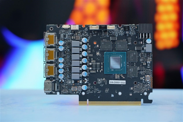 纯白外壳淡雅清新！耕升RTX 4060 Ti踏雪显卡图赏(图16)