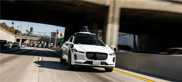 Waymo认栽召回！搞不定校车难题 被抓到19次非法超车(图6)